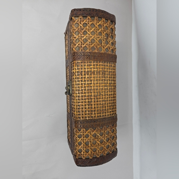 Wooden & Wicker Rectangle Box With Front Latch & Hinge Back Light & Dark Browns - Picture 5 of 14